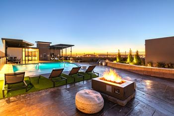 Outdoor firepit patio